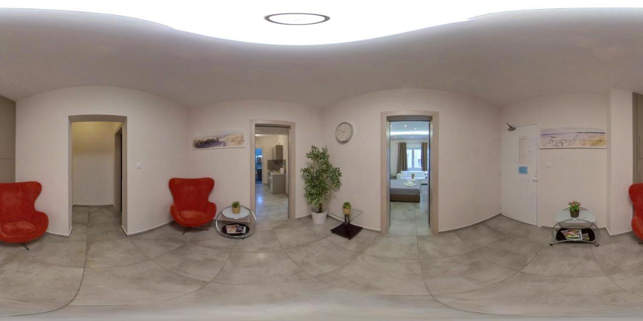 Alekos 2 Netflix, Self Check-in Apartment *