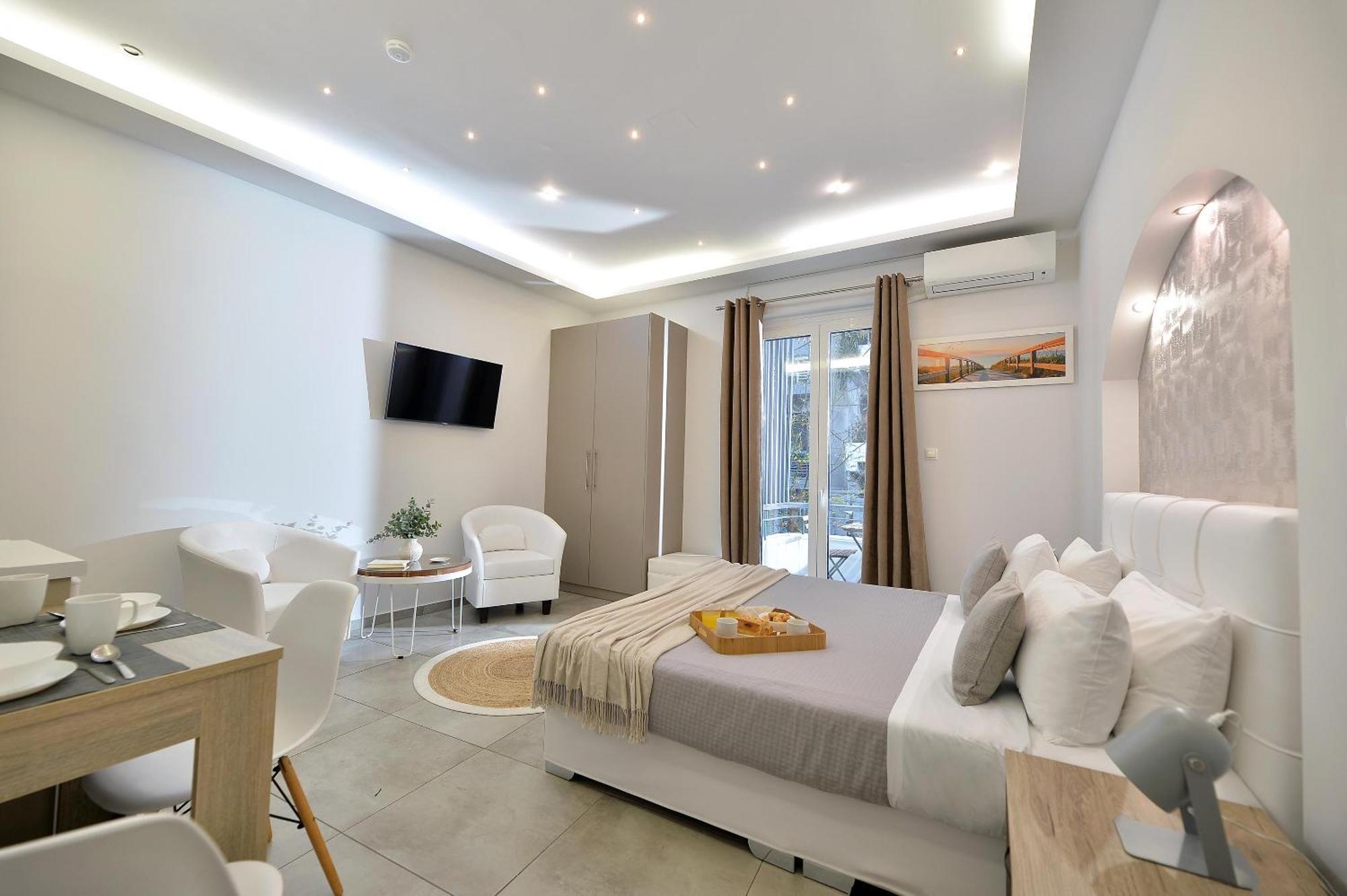 Alekos 2 Netflix, Self Check-in Apartment *