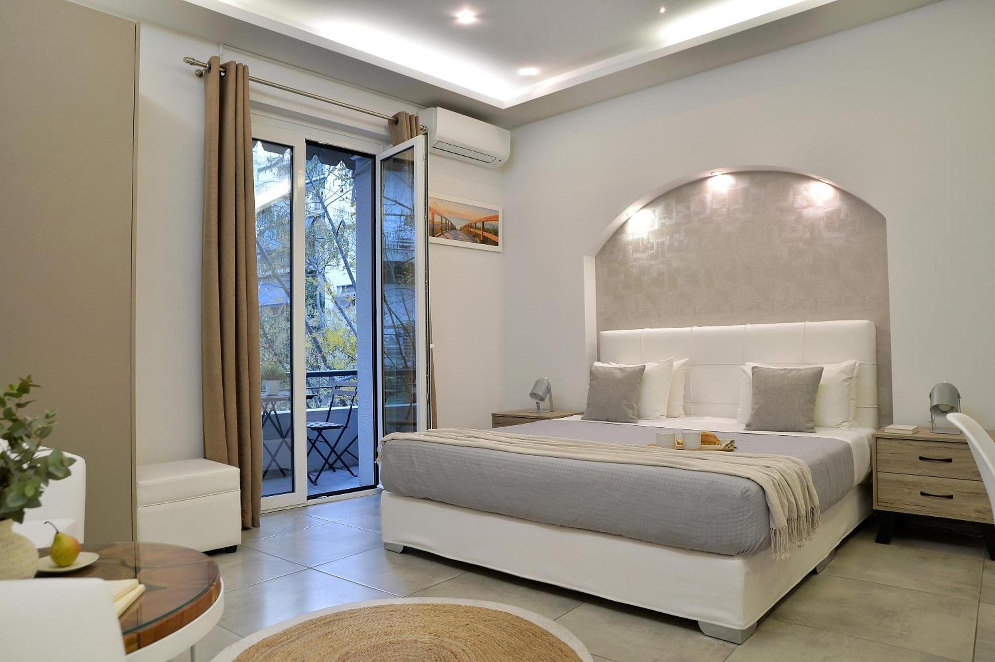 Alekos 2 Netflix, Self Check-in Apartment